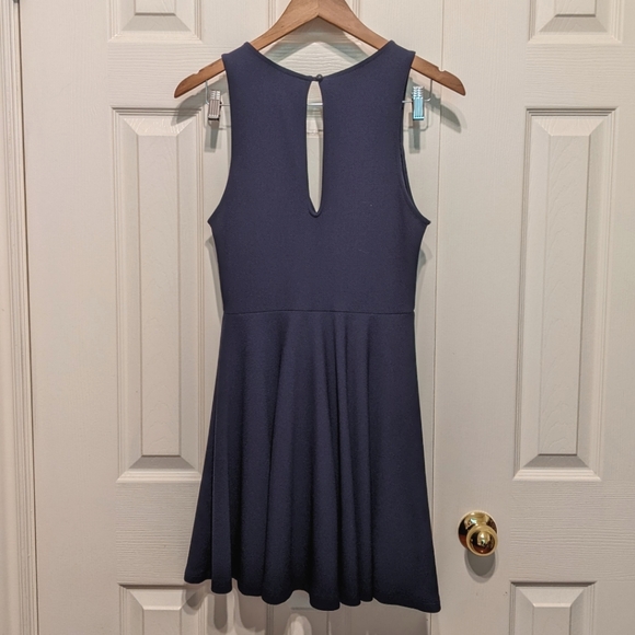 EUC Aritzia navy v-neck skater dress - Picture 2 of 8